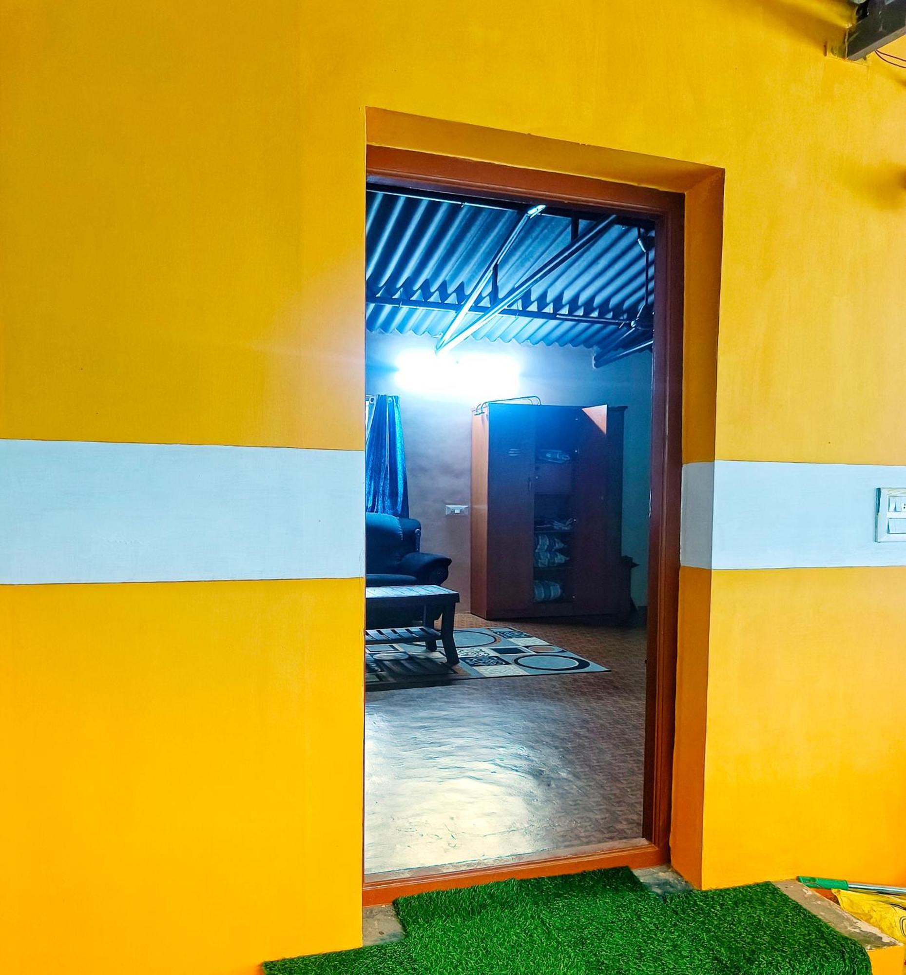 Shivalaya Farmstay Located Amdist Coconut Farm With River Access Near Isha,Adiyogi,Siruvani Alandurai Exterior photo