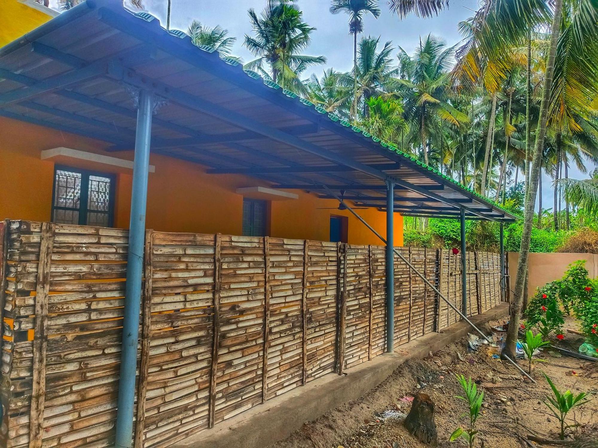 Shivalaya Farmstay Located Amdist Coconut Farm With River Access Near Isha,Adiyogi,Siruvani Alandurai Exterior photo
