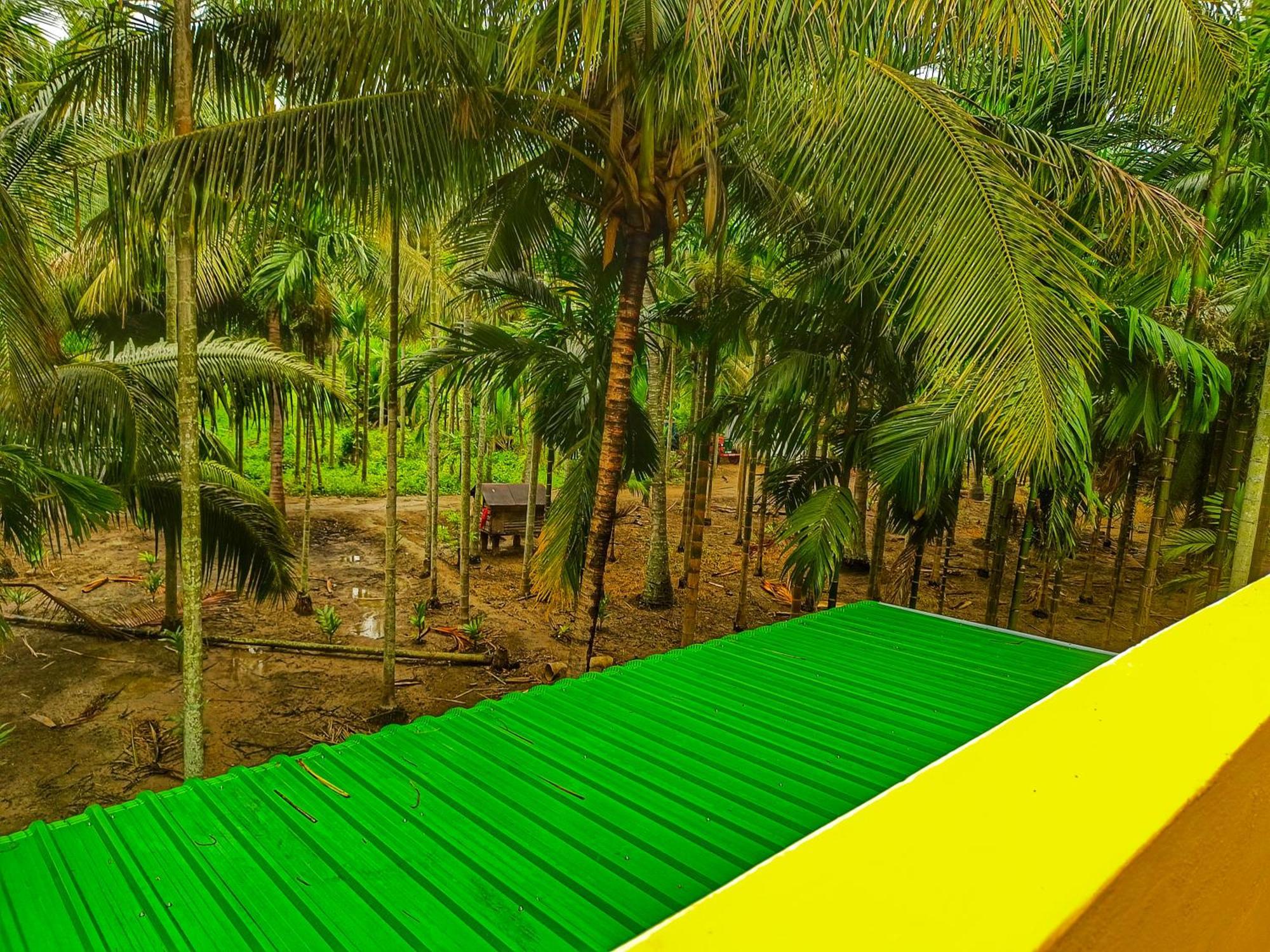 Shivalaya Farmstay Located Amdist Coconut Farm With River Access Near Isha,Adiyogi,Siruvani Alandurai Exterior photo